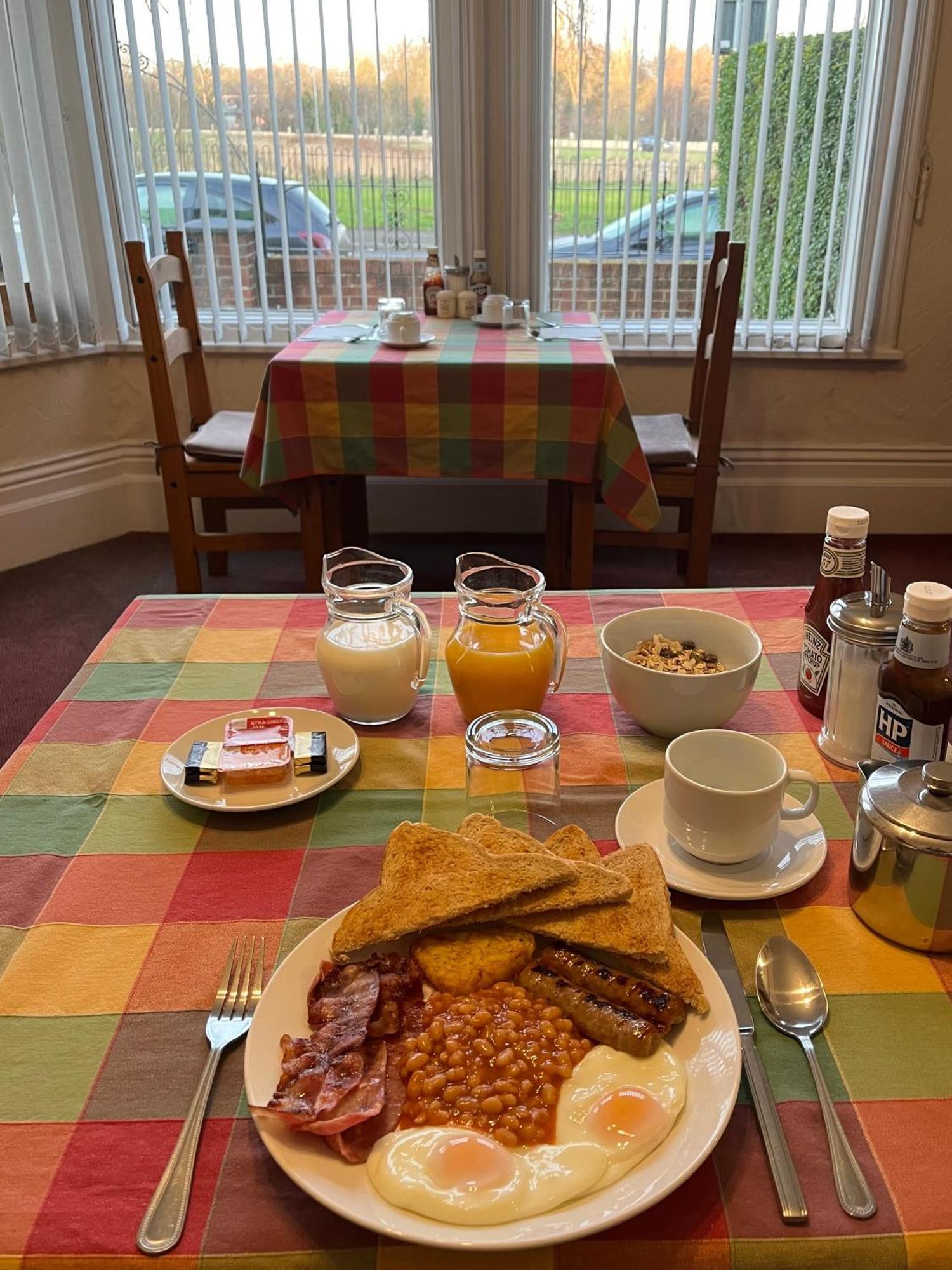 Chadwick Guest House Мидълзбро Екстериор снимка