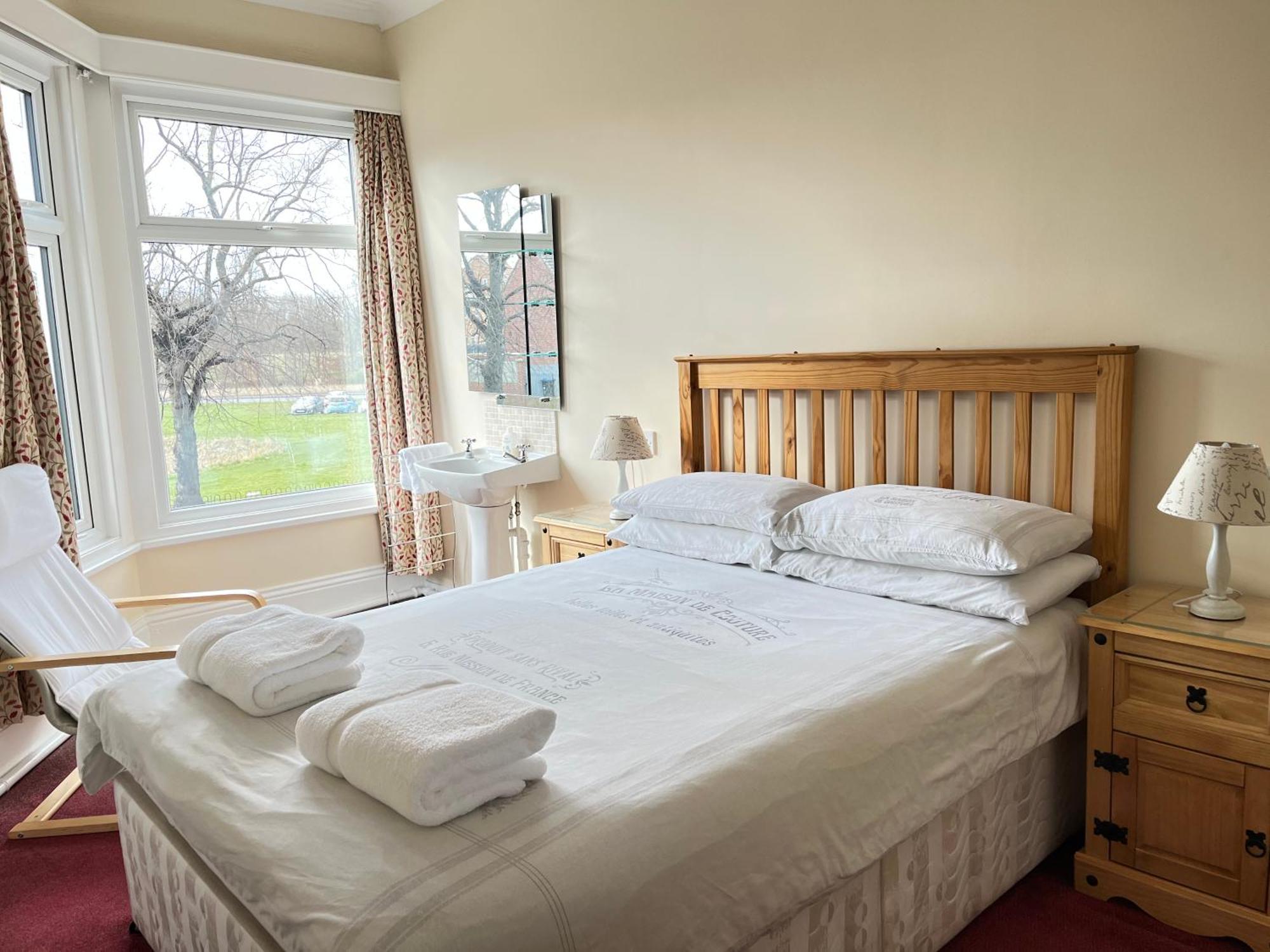 Chadwick Guest House Мидълзбро Екстериор снимка