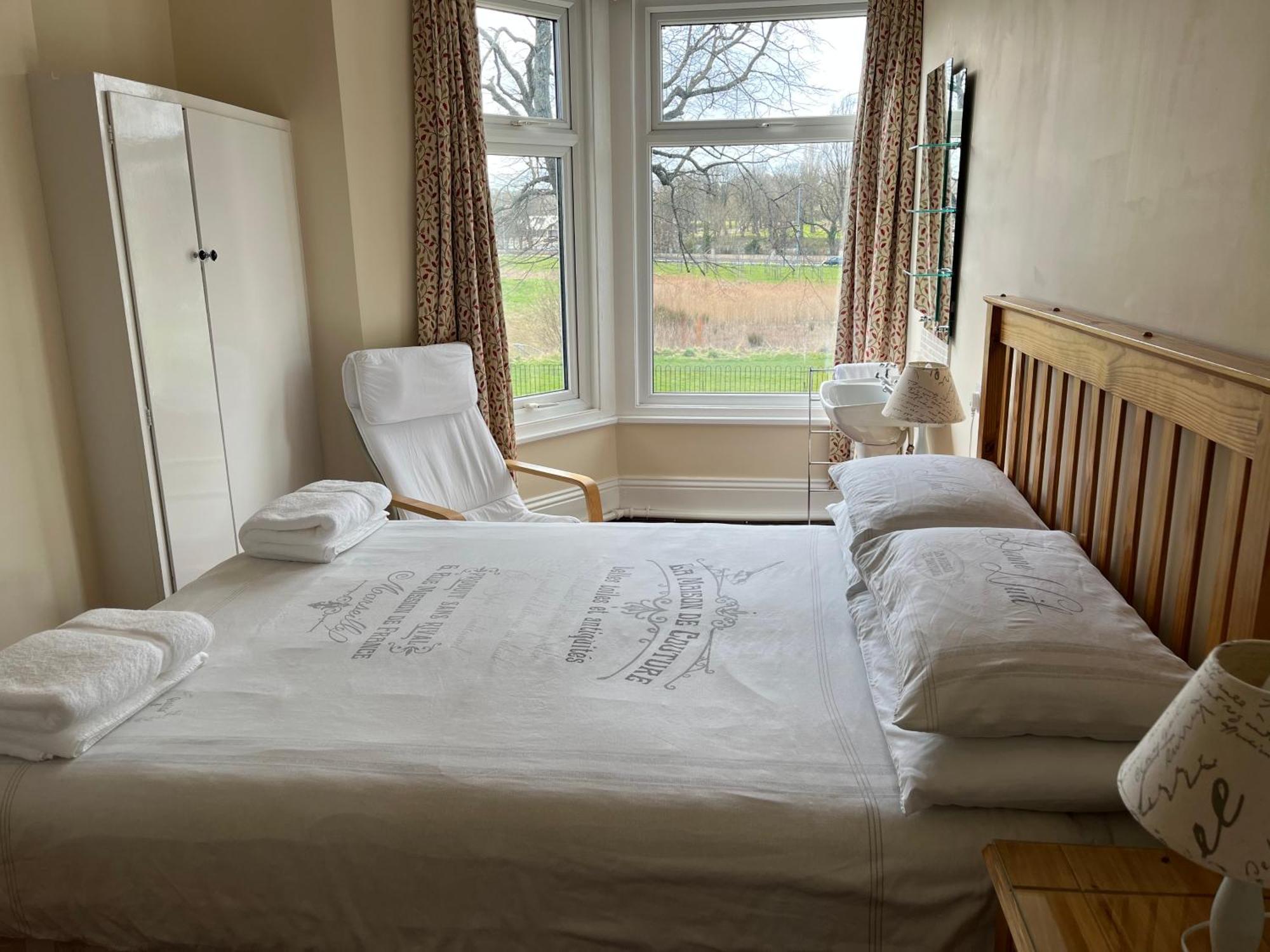 Chadwick Guest House Мидълзбро Екстериор снимка