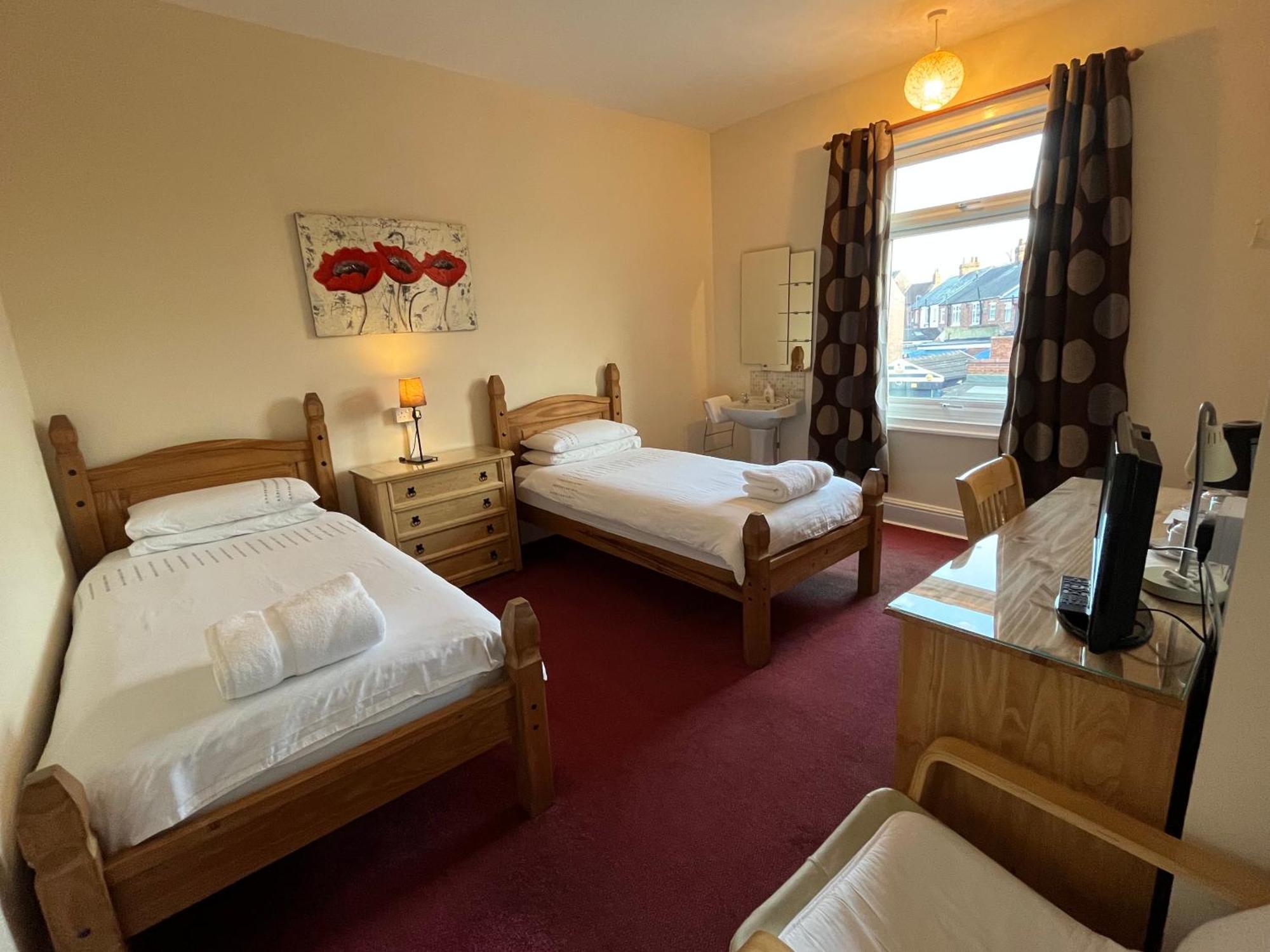 Chadwick Guest House Мидълзбро Екстериор снимка
